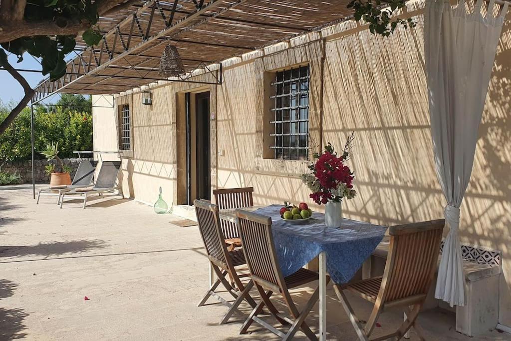 Villa Calma Noto Buitenkant foto