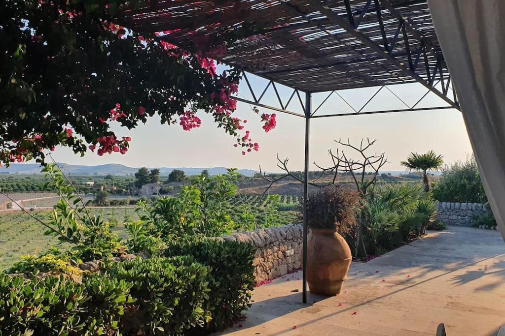 Villa Calma Noto Buitenkant foto