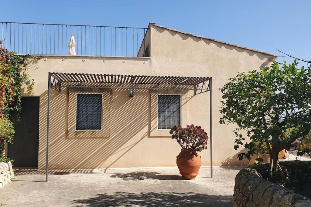 Villa Calma Noto Buitenkant foto